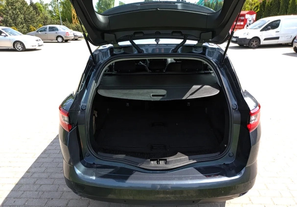 Renault Megane cena 47109 przebieg: 64300, rok produkcji 2019 z Rzeszów małe 352